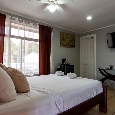 Coati Arenal Lodge La Fortuna Ngoại thất bức ảnh