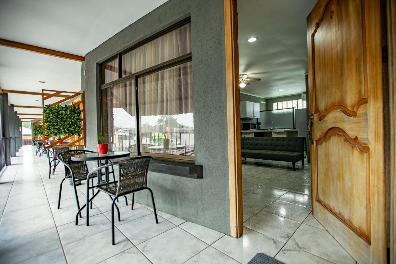 Coati Arenal Lodge La Fortuna Ngoại thất bức ảnh