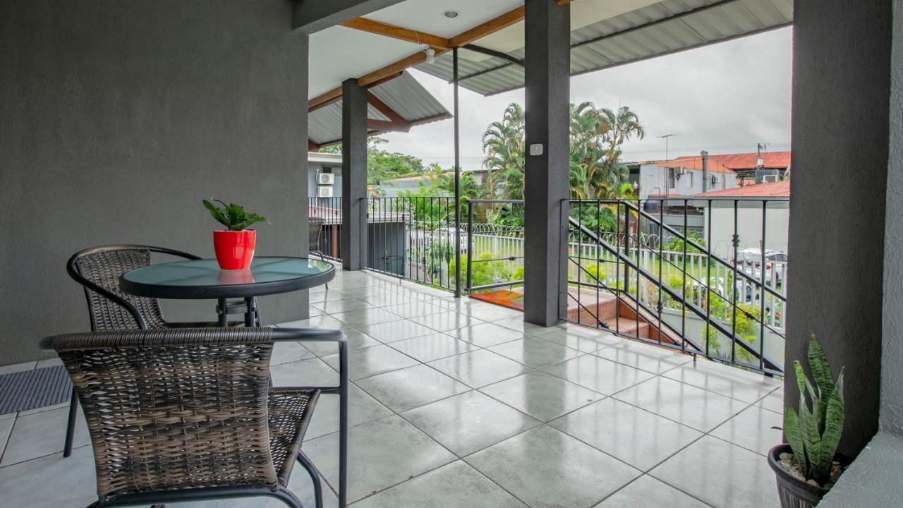 Coati Arenal Lodge La Fortuna Ngoại thất bức ảnh