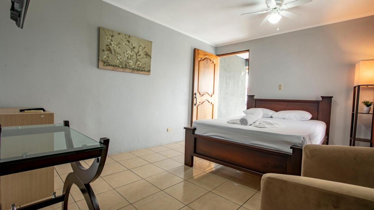 Coati Arenal Lodge La Fortuna Ngoại thất bức ảnh