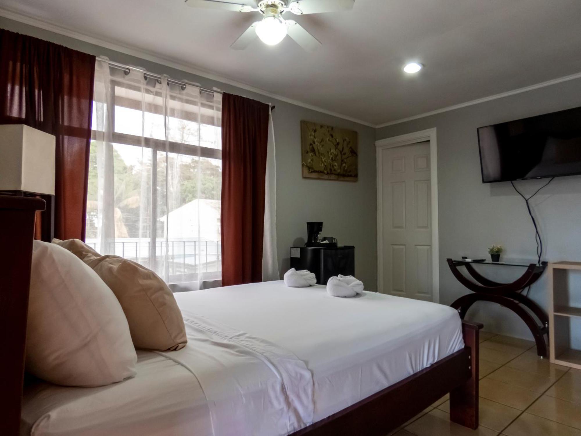 Coati Arenal Lodge La Fortuna Ngoại thất bức ảnh