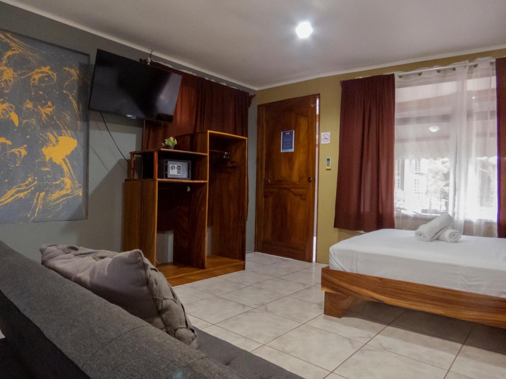 Coati Arenal Lodge La Fortuna Ngoại thất bức ảnh